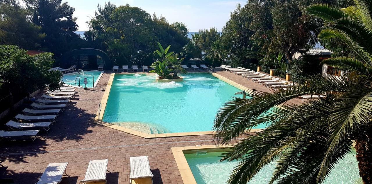Villaggio Dei Fiori Санремо Екстер'єр фото